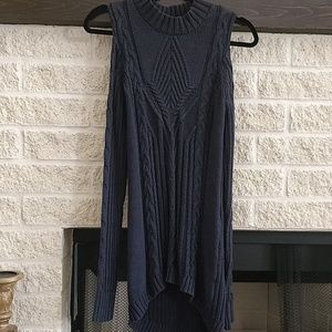 Jessica Simpson Sweater